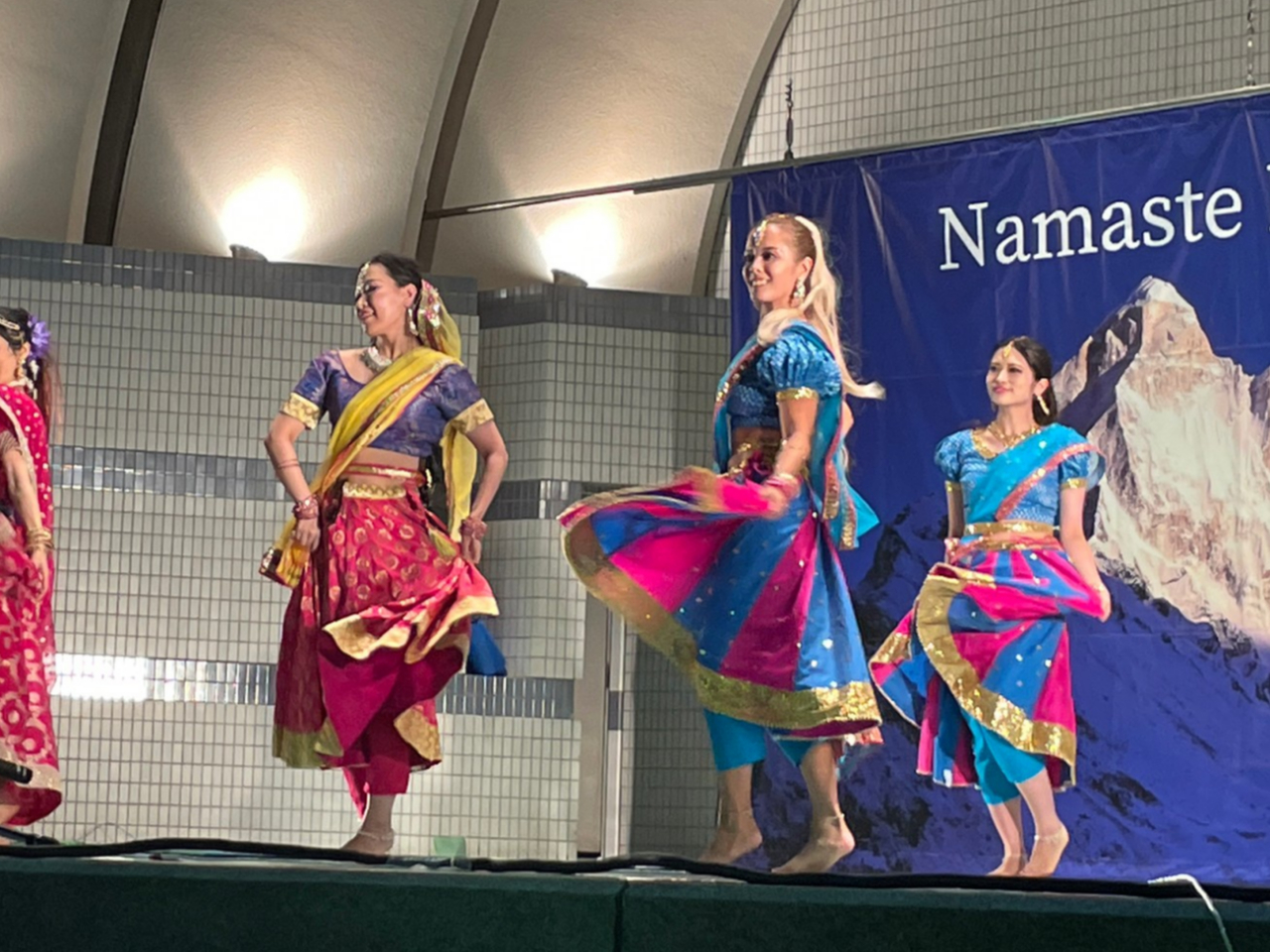 ナマステインディアで楽しく踊りました♪