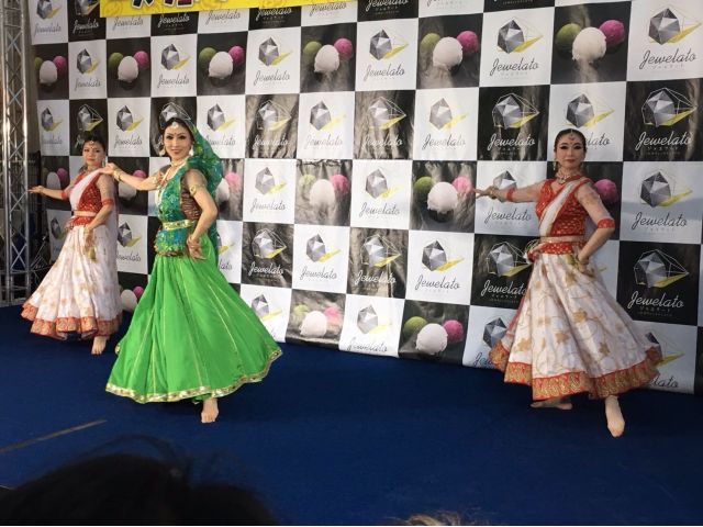 小杉カレーEXPOにて踊りました♪