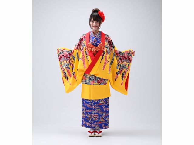 プレミアム紅型着物★中着物と帯スタイルの本格琉装です。