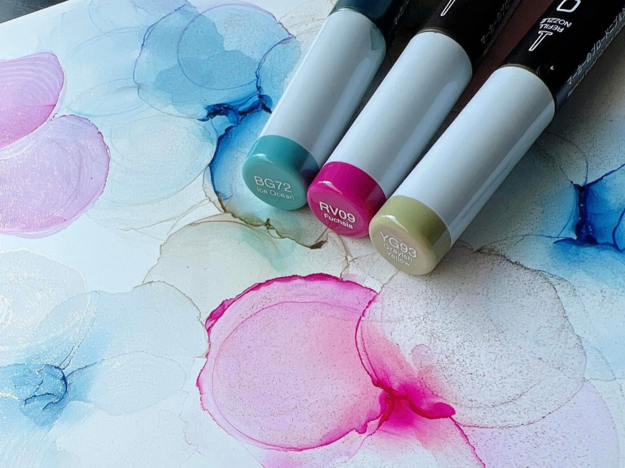 コピックインクというインクを使用し本格的な画材で体験レッスン♪