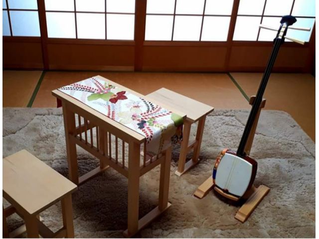正座が苦手な方は、イスでの体験もできるので安心です。