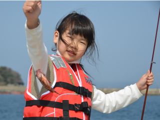 釣り道具一式をレンタル致します。手ぶらでご参加いただけますので、お子様やご家族でのお出かけにオススメです。