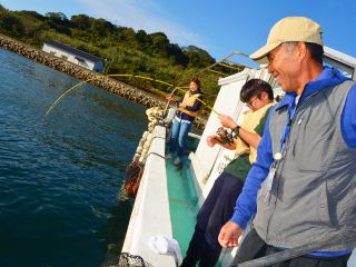 自然豊かな海で、釣り体験!!