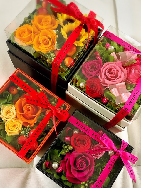 カラフルなボックスアレンジはプレゼントに大人気♪