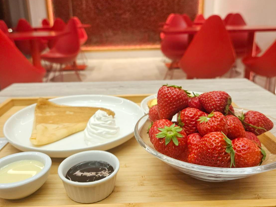 平日限定!★涼しい店内でいちご狩り★ いちご食べ放題60分+スイーツ作り体験!