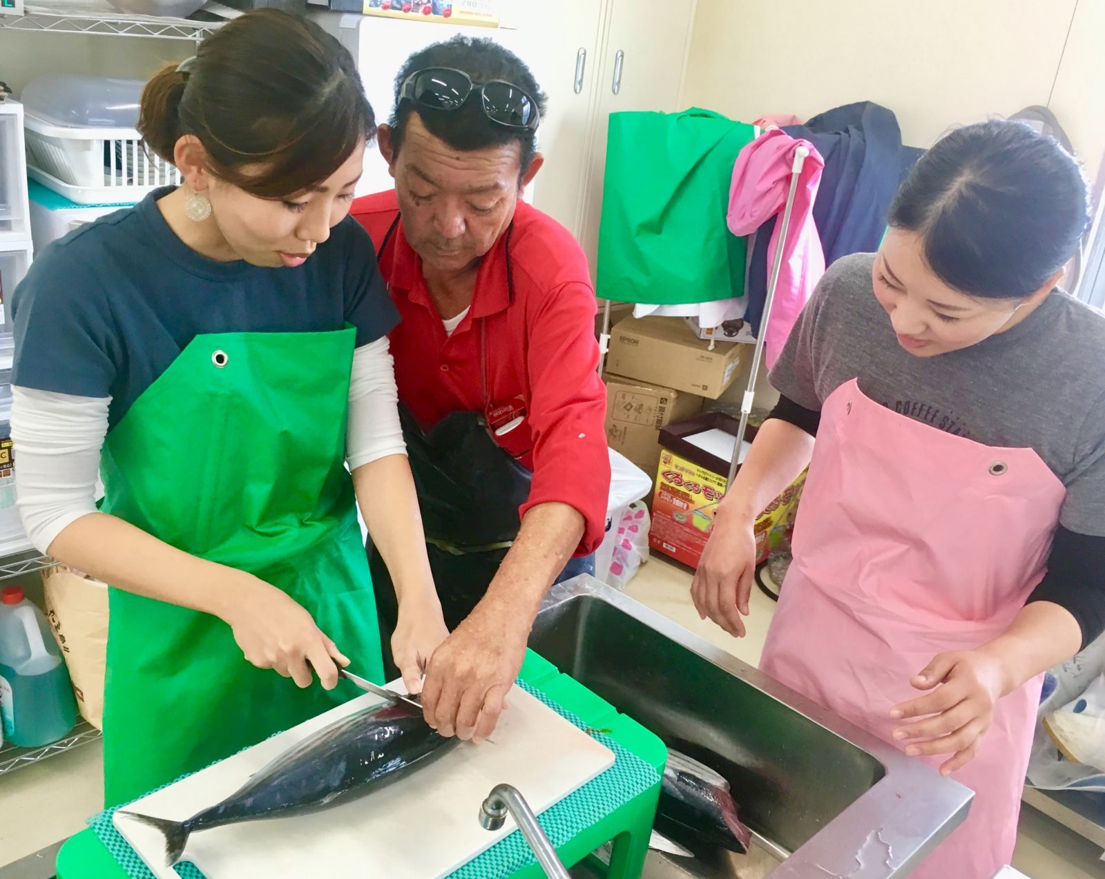 沖縄 宮古島 なりきり漁師 魚さばき体験 ランチ お子様の食育にも最適です 宮古島ひとときさんぽ じゃらん遊び体験 沖縄 宮古島 なりきり漁師 魚さばき体験 ランチ お子様の食育にも最適です 宮古島ひとときさんぽ じゃらん遊び体験