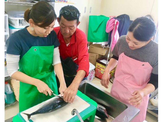 沖縄 宮古島 なりきり漁師 魚さばき体験 ランチ お子様の食育にも最適です 宮古島ひとときさんぽ じゃらん遊び体験 沖縄 宮古島 なりきり漁師 魚さばき体験 ランチ お子様の食育にも最適です 宮古島ひとときさんぽ じゃらん遊び体験