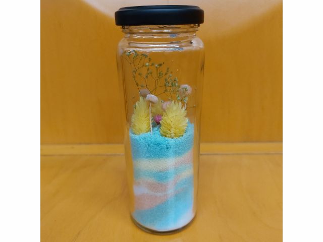 《カラーソルトアート》カラフルな塩で層を作ってお花で仕上げ♪