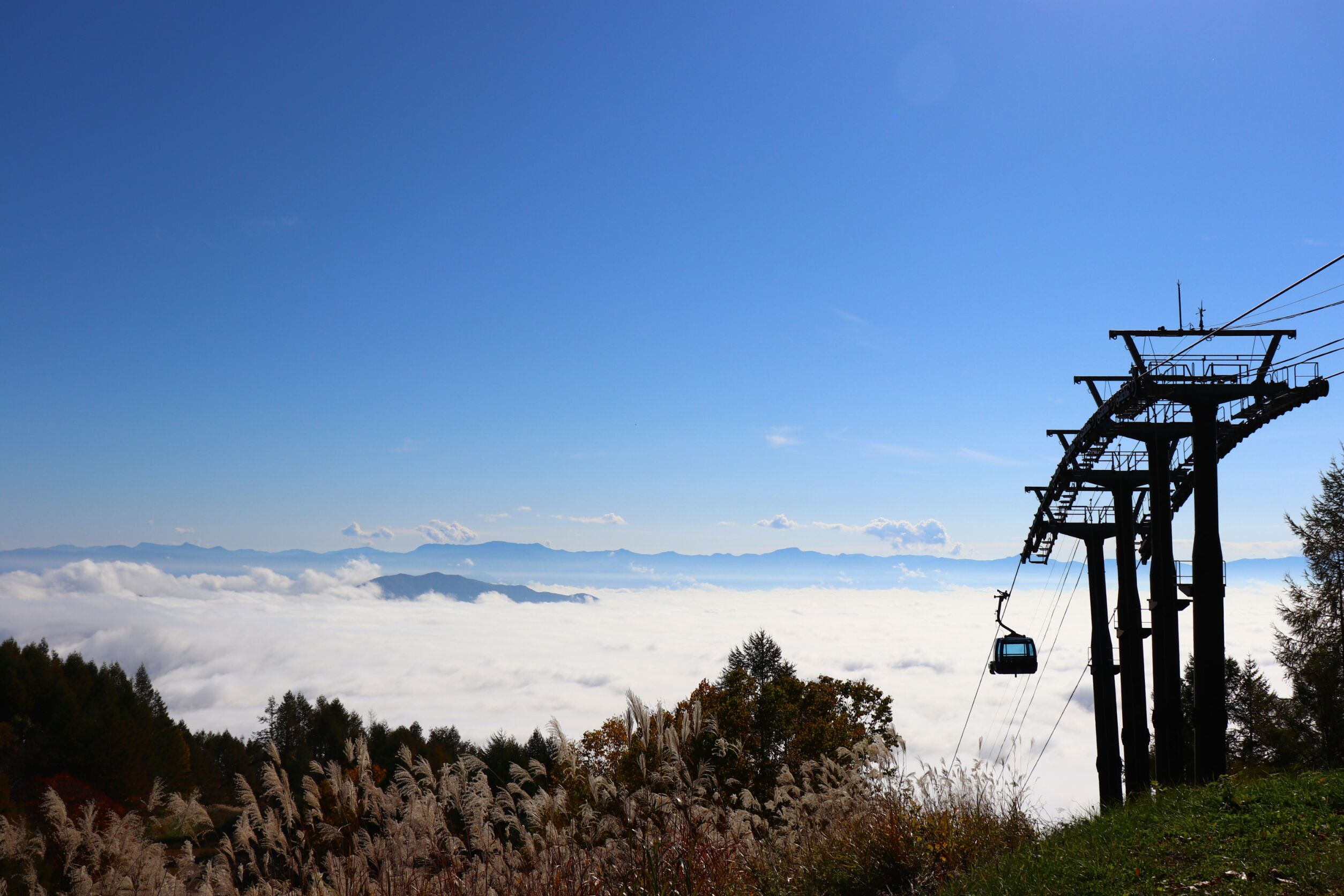 山頂から運が良ければ雲海が見れるかも
