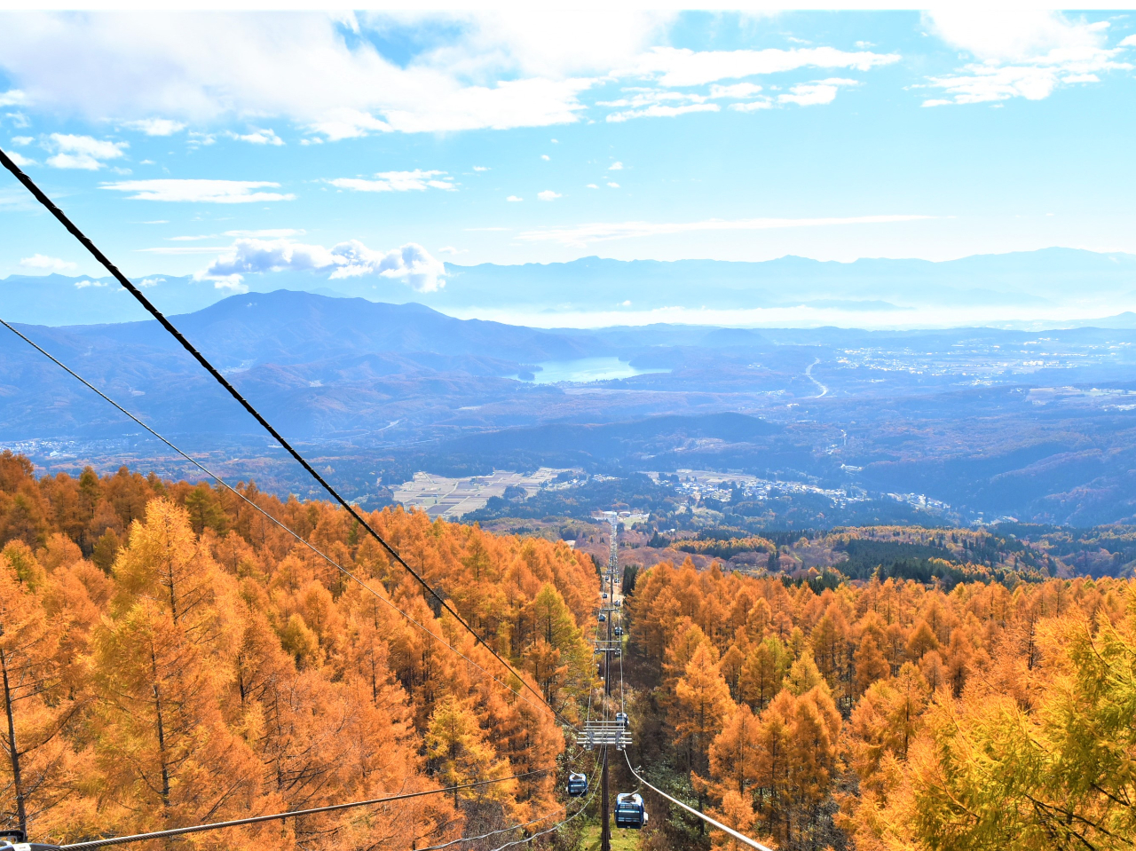紅葉広がる絶景遊覧 野尻湖と北信濃の山々