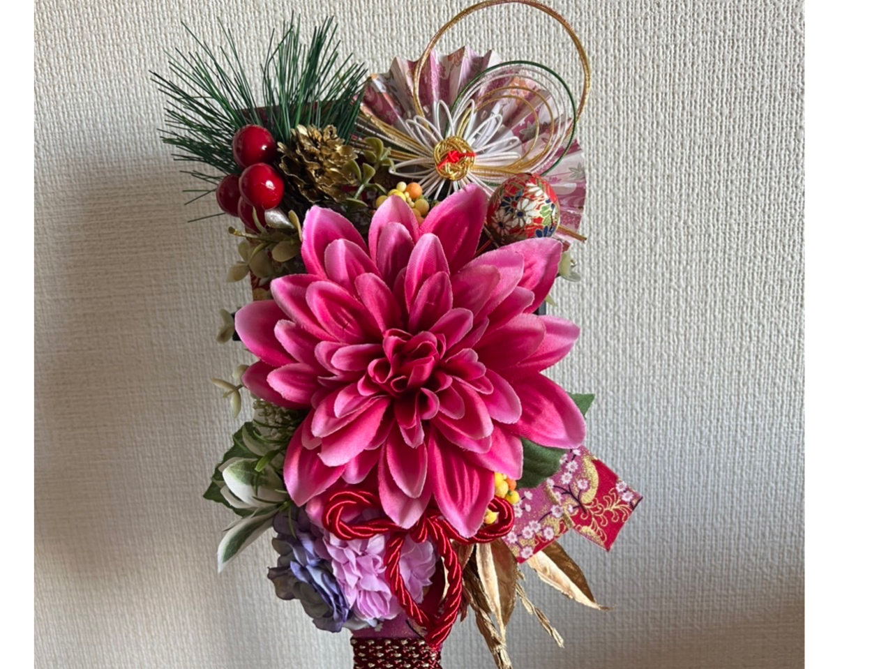 アーティシャルフラワーアレンジ 羽子板 台付 お雛様飾りとしてもオススメです♪