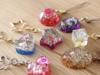 オルゴナイト作り体験 癒しのヒーリングアイテム オルゴナイト のキーホルダー作り ネックレスに変更もok 女性におすすめ 癒しのオルゴナイト さくら庵 じゃらん遊び体験