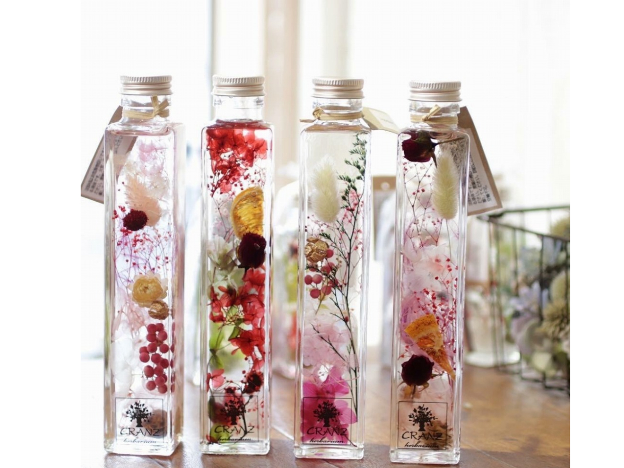 気軽にオリジナルハーバリウム体験してみましょう♪好きなボトル、花材を選んで自分だけのハーバリウムを作りませんか