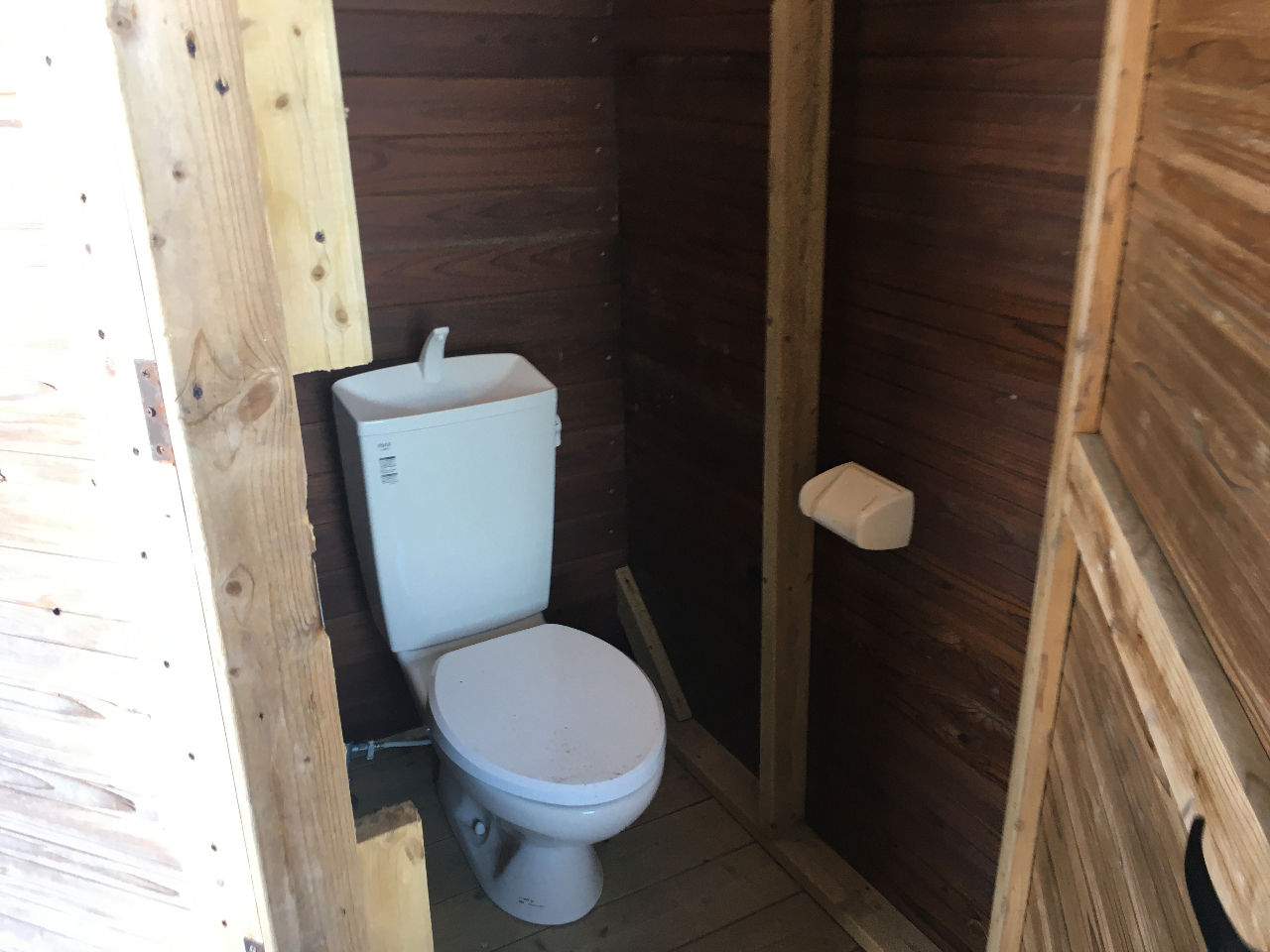 プライベートトイレ完備