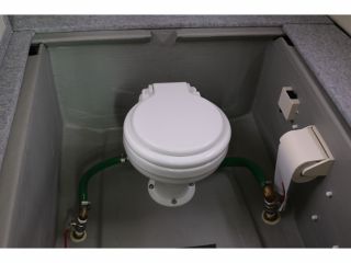 水洗トイレ完備!