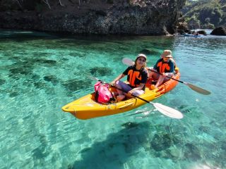 小笠原に来たら一度はカヤック!その日ベストで安全なコースにご案内!(行った先でシュノーケルもO.Kです!)