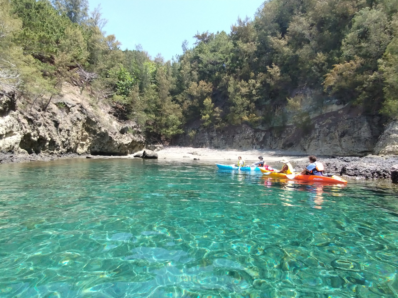 カヤックでしか行けないビーチ!!