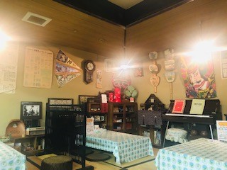 昭和レトロな空間をお楽しみください。