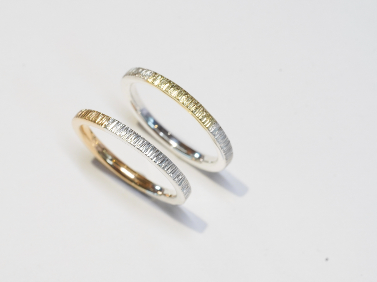 2種類の金属を組み合わせたコンビネーションリング