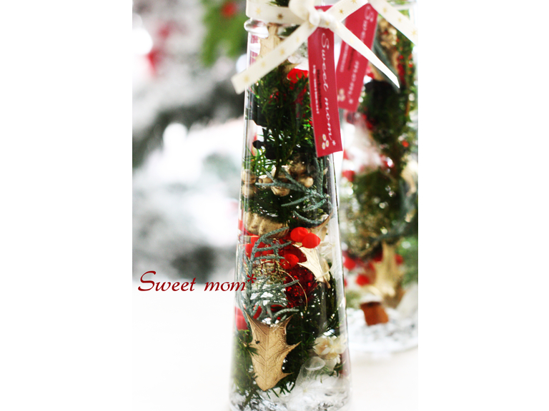 プリザーブドグリーンのクリスマスハーバリウム