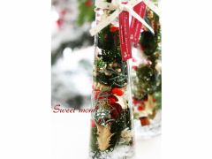 プリザーブドグリーンのクリスマスハーバリウム