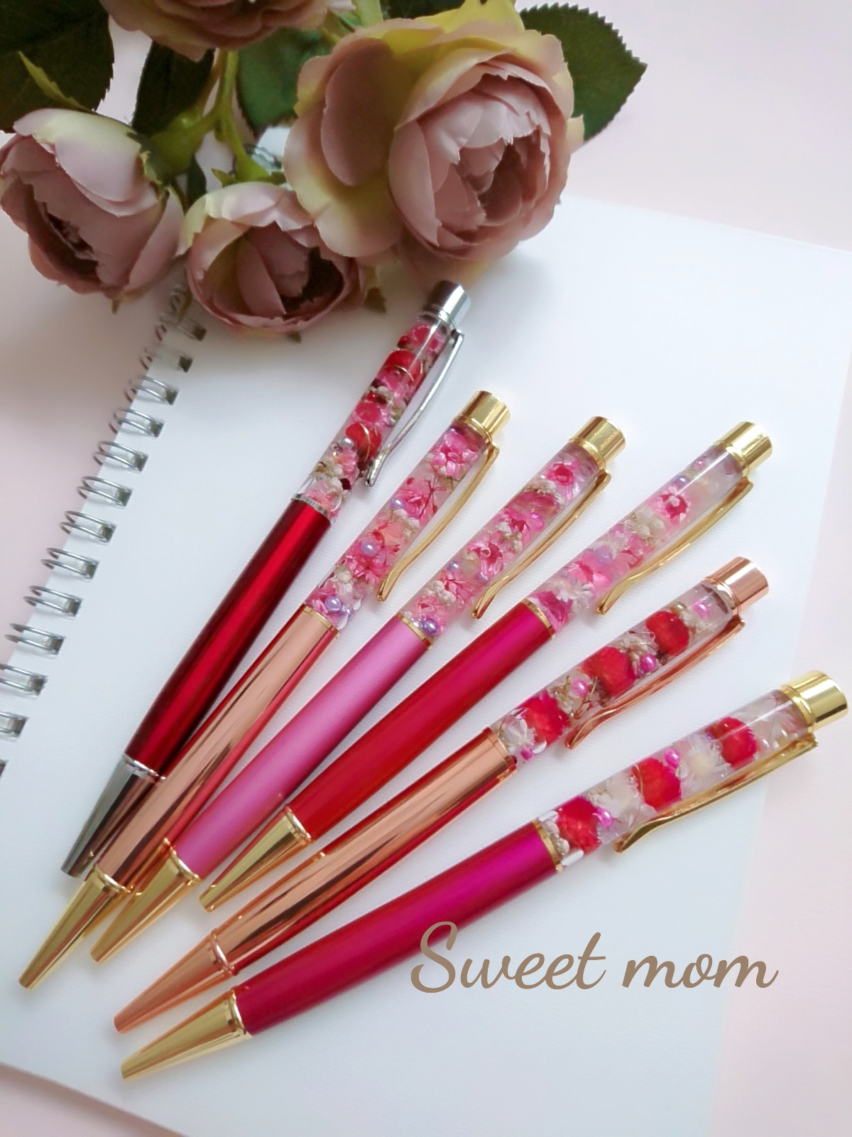 カラフルなハーバリウムボールペン