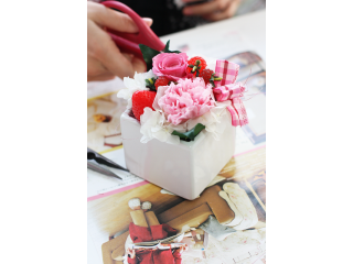 ピンクのプリザーブドフラワーアレンジメント♪