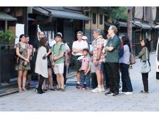 京都祇園を英語で歩く 夕暮れ時のウォーキングツアー 英語で歩く京都 じゃらん遊び体験