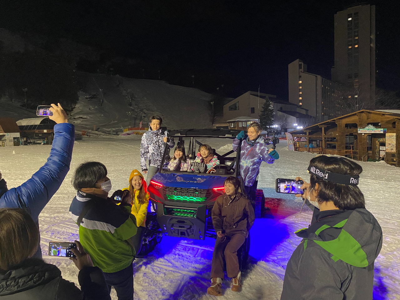 �X�m�[���K�o�M�[�ƋL�O�ʐ^�I