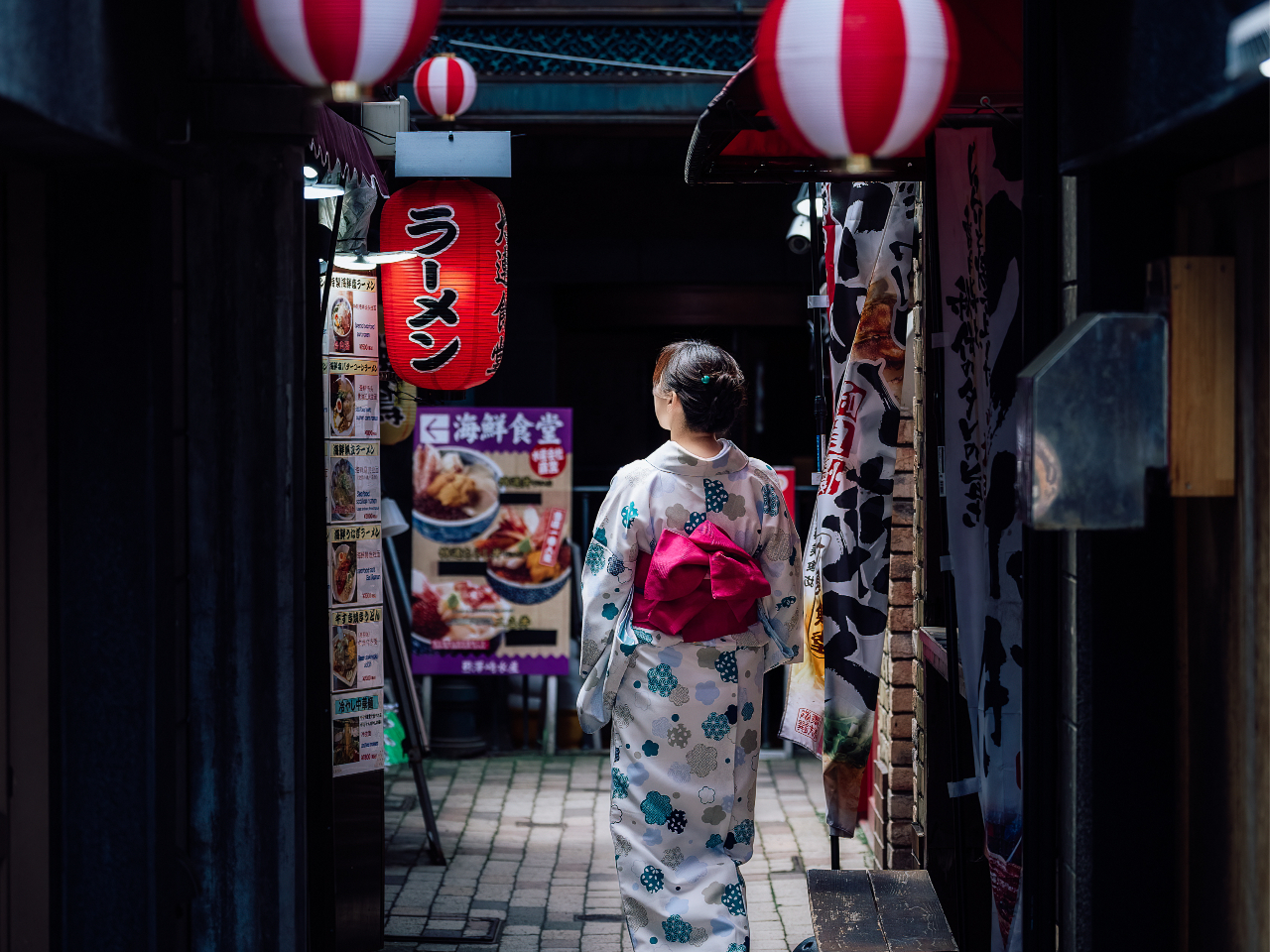 【小樽出抜小路】