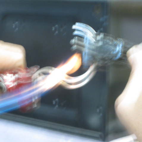 𓖂ĂȂPĂƁAVo[ɂA