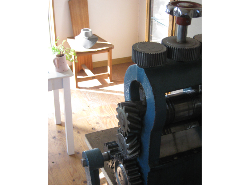 Presented by Gold & Silver Artisan TOMIGIN