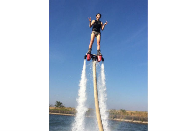 4名様 女性限定 空を跳ぶ フライボード ジェットの噴射の威力に圧倒 みんなで長良川を跳ぼう バリスティック じゃらん遊び体験 4名様 女性限定 空を跳ぶ フライボード ジェットの噴射の威力に圧倒 みんなで長良川を跳ぼう バリスティック じゃらん遊び体験