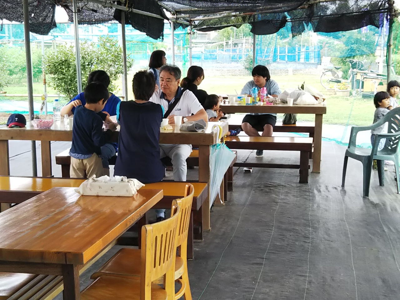 \e[uŁÂтBcɂłBql炨N܂ŁAył܂B