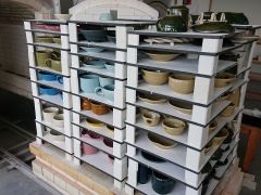 本焼成後の窯出し