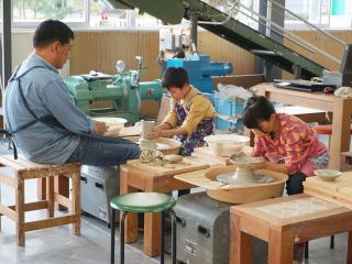 陶芸体験風景