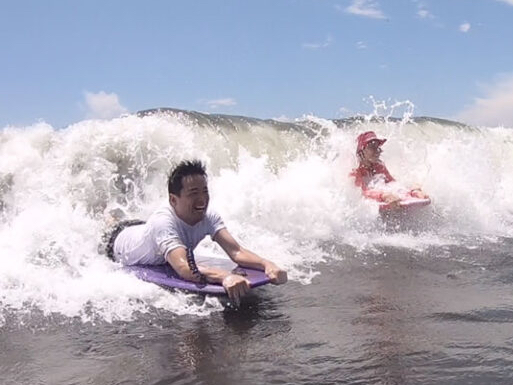 この写真も生まれて初めてのボディボード体験時のライディング写真です。