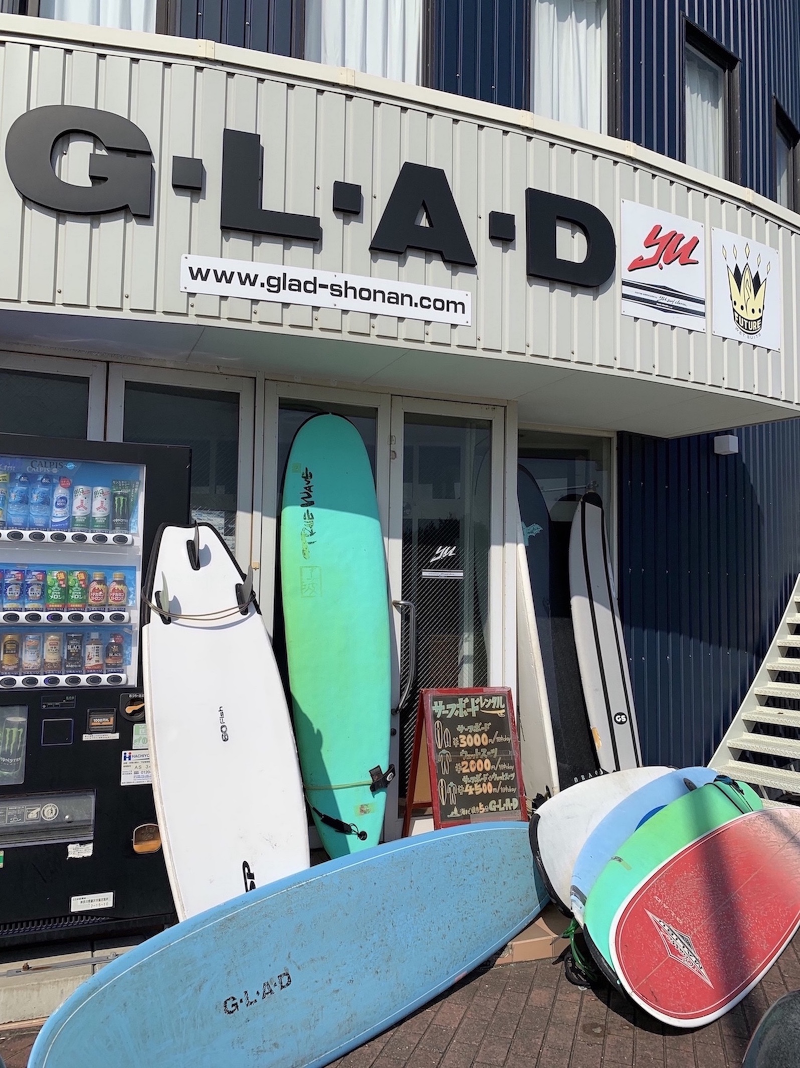 ファンボード : 7’4/7’6/8’0・ロングボード : 8’2/9’0/9’2/9’6・ショートボード各種 : 5’6〜6’0 WAXタイプもあり