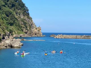 「世界ジオパーク」にも認定されている「山陰海岸ジオパーク」でカヌー体験