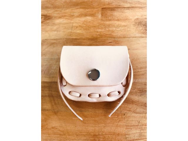 ヌメ革のコインケースです!