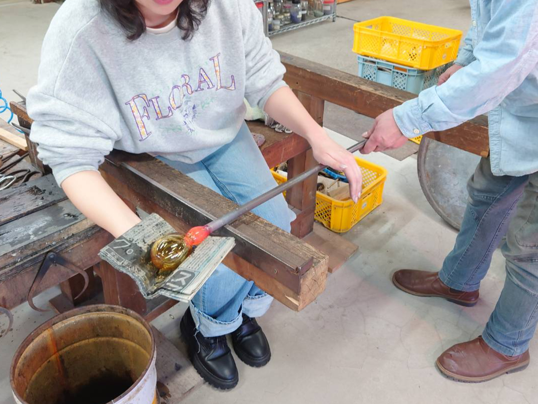 作業台に座って職人気分を満喫!