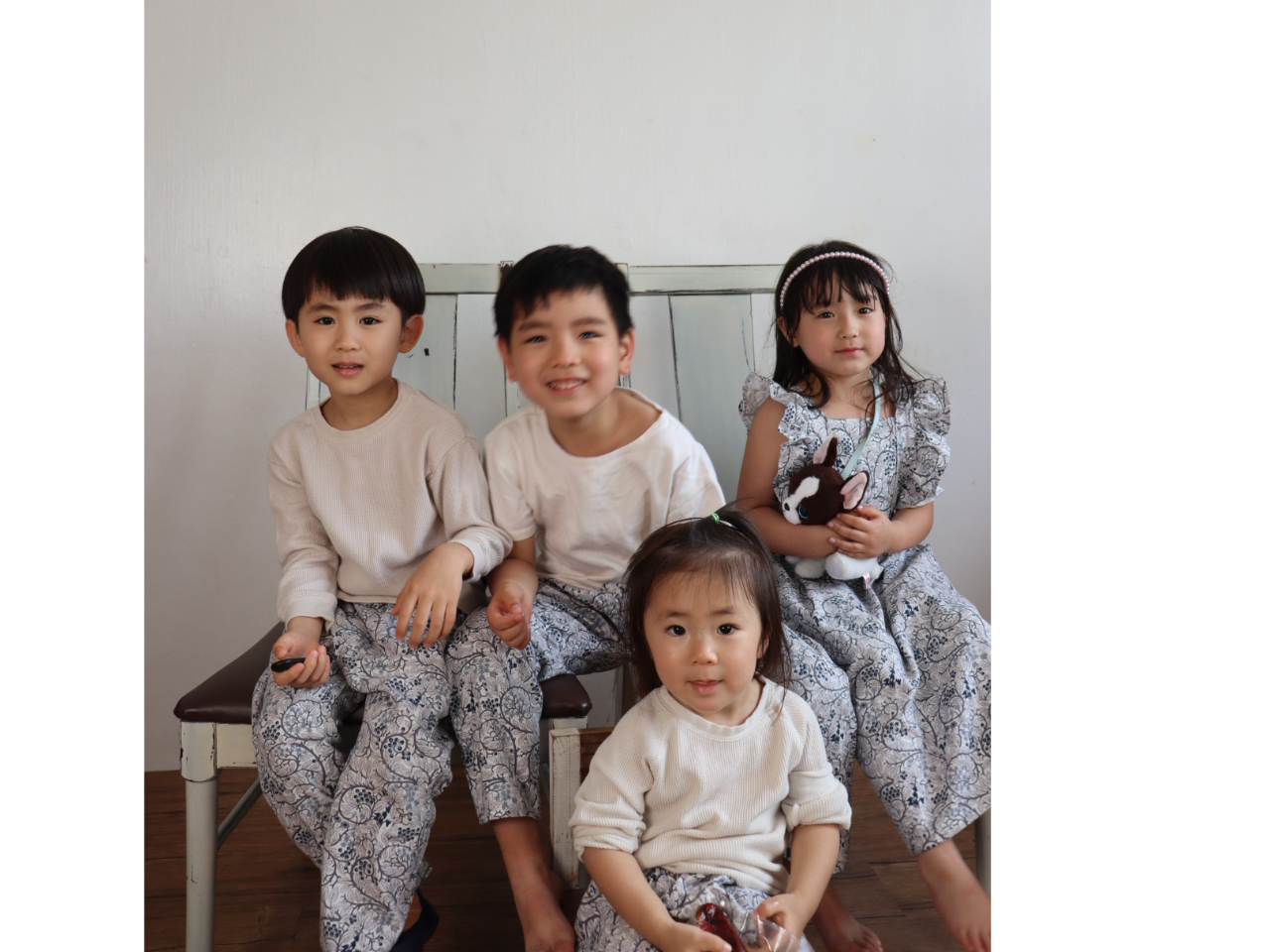 モニターを見ながらの撮影なので、 リモコンを渡せば子供達だけでも撮影を楽しんでいます。