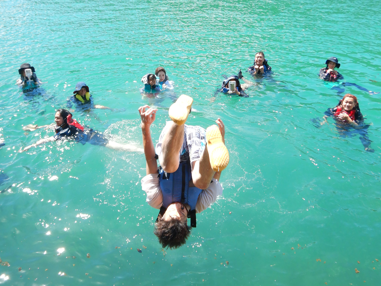 【オーダー用】夏ビーチ② 砂浜と海中セット カッティングダイ 水族館 220721_beach2_goods_03-720x480.jpg