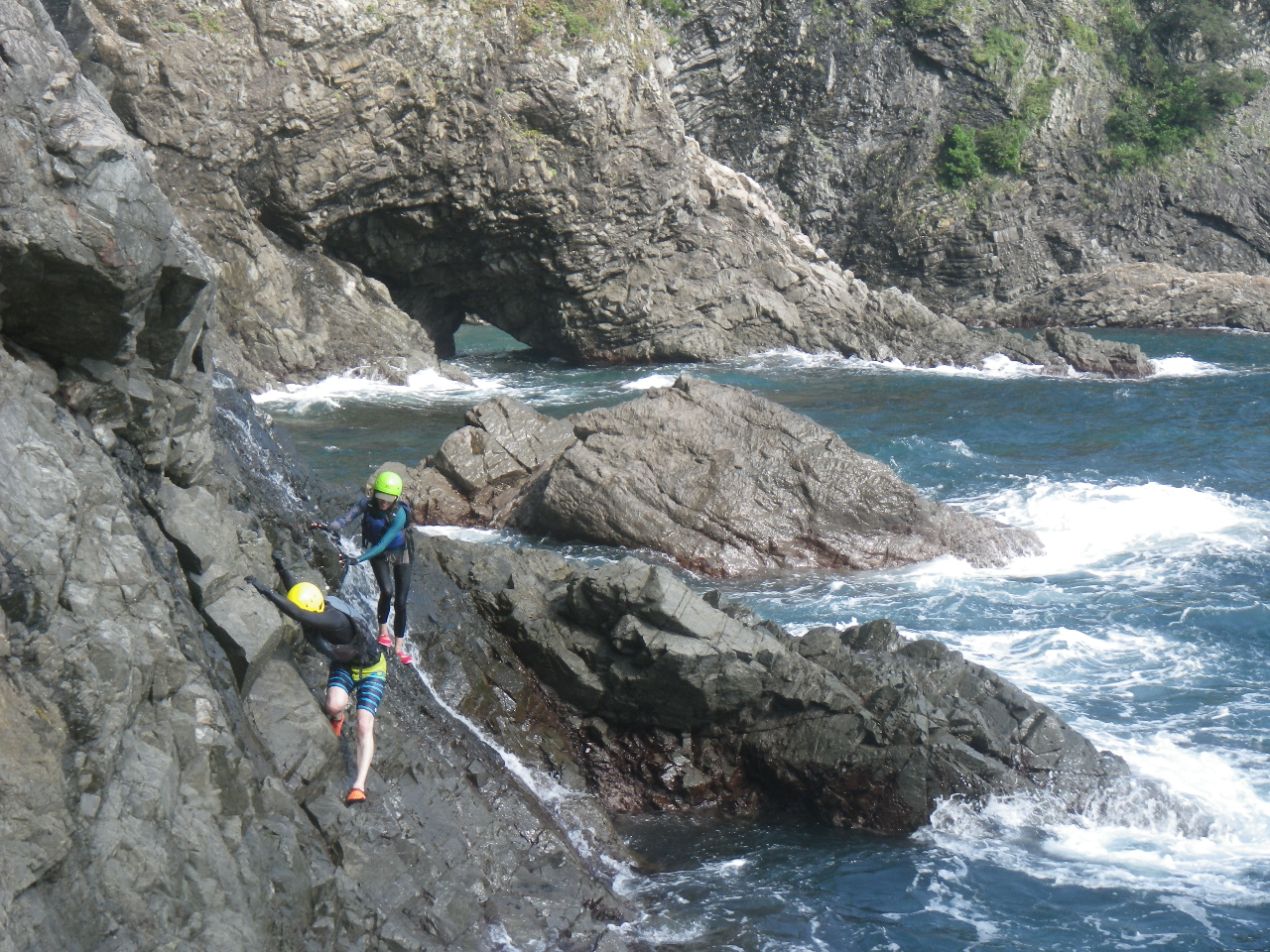 【Coasteering/コーステアリング】ニューアドベンチャースポーツ<画像デ...