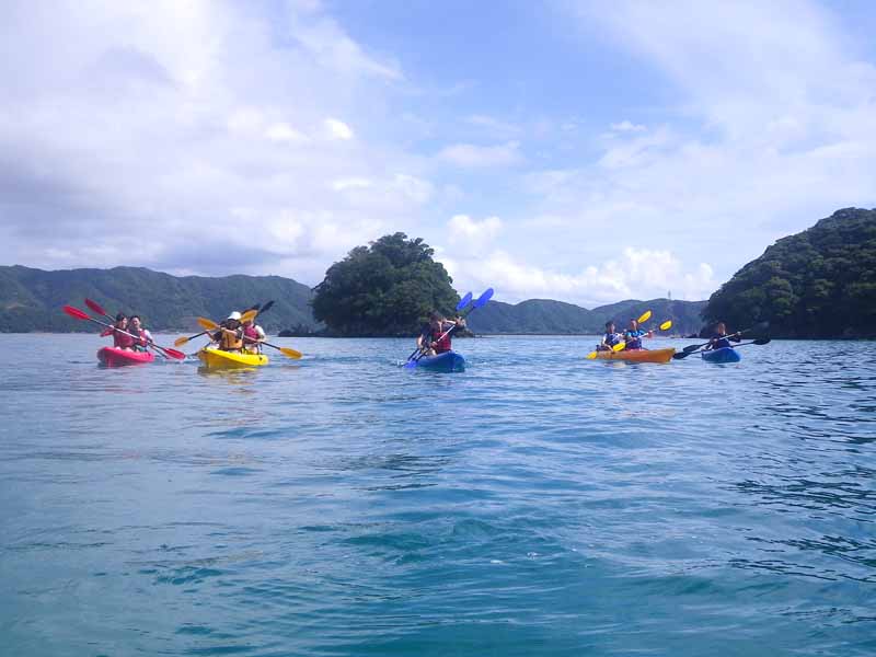【春秋冬シーズン】水床湾・太平洋カヤック体験<ガイドが撮影した画像データをプレゼ...