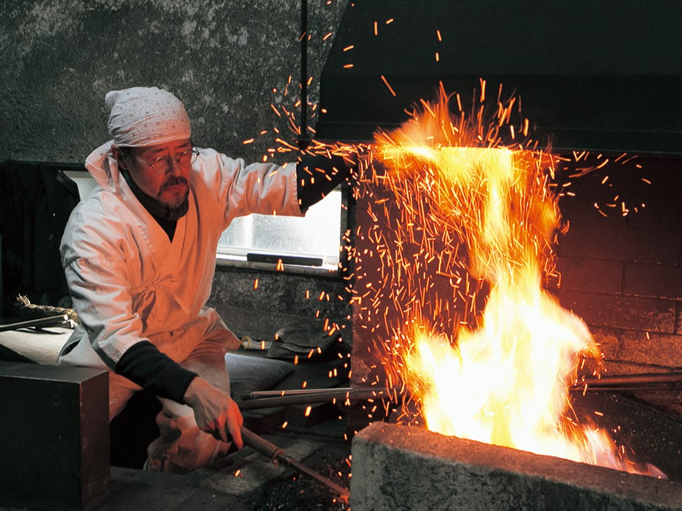 【喜】金筋見事乱れに乱れた皆焼飛焼鍛え肌抜群極上剣朱彫古い見事な一振【相州刀】白鞘 武具 101155 N70 旧在庫 金光 特製 鑿セット 掘り出し物 兼光特製 龍虎彫 本突き組鑿 朱丹