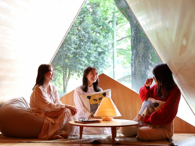 2階は吉野ヒノキで出来た空間です。1階とはまた違った香りが楽しめます。