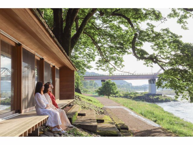 川沿いに佇む吉野杉の家へお越しください!