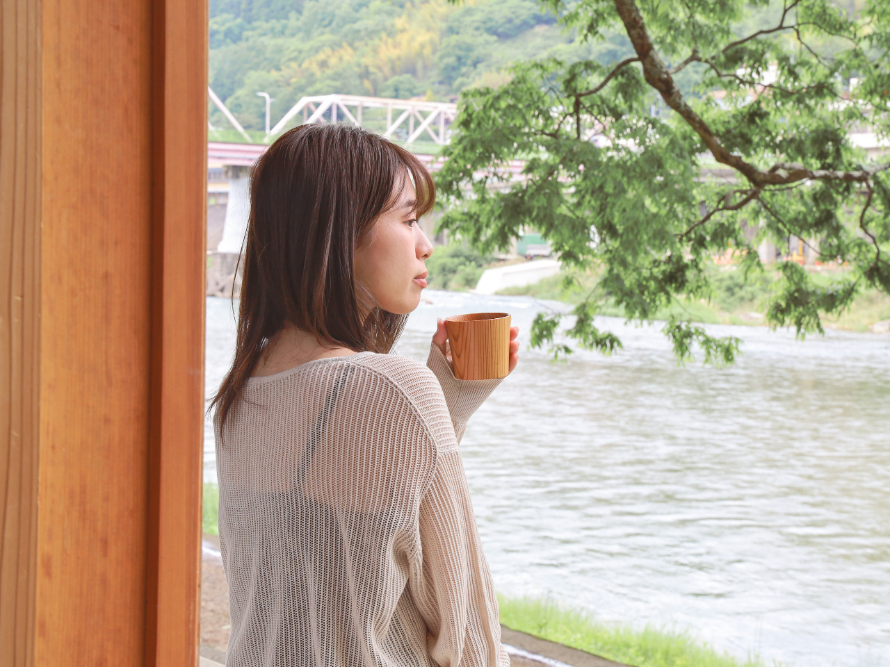 地元で作った吉野杉のコップもぜひご利用ください。