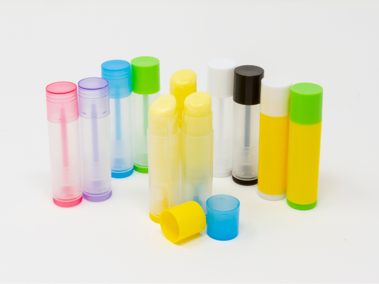 スティックとリップバーム、お好きなタイプをお選びください♪